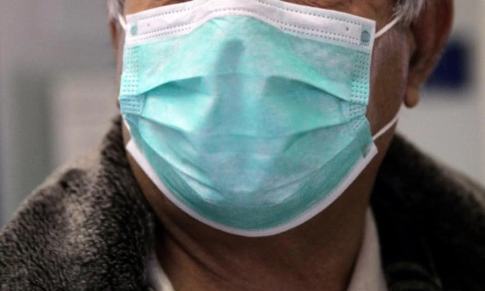 Κορονοϊός: Αισχροκέρδεια και κυνηγητό για μία... μάσκα